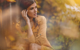 Woman yellow dress bench autumn - anka zhuravleva free wallpaper