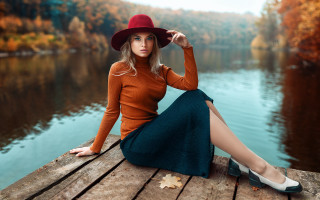 Woman hat dress lake autumn - autumn free wallpaper for desktop