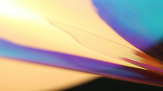 Blurry blue yellow holography beach - a blurry image free wallpaper for desktop