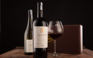 Wine glass bottle table leather - a bottle of wine and a glass of wine free wallpaper for desktop