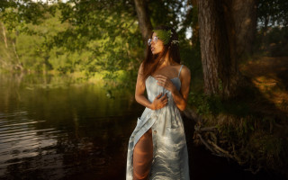 Woman white dress lake forest 2 - anamorphic len free wallpaper for desktop