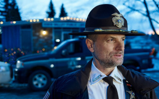 Police man truck night badge - a truck free wallpaper