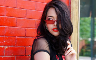 Woman red lipstick sunglasses brick - audrey kawasaki free wallpaper