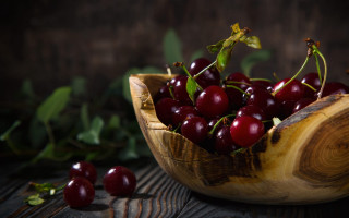 Wooden bowl cherries leaves spoon - cherry free wallpaper