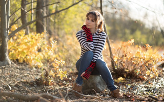 Woman woods striped shirt scarf - striped free wallpaper