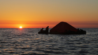 Ocean raft sunset tent ecological - a tent free wallpaper
