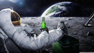 Astronaut man moon beer ladder - alan bean free wallpaper