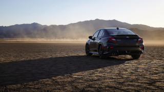 Desert car mountains dust tiltshift - the middle of a desert free wallpaper for desktop
