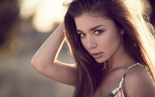 Eszter mattioni long hair blowing - pretty face free wallpaper