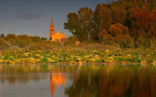 Church reflection lake autumn fire - the water of a lake free wallpaper