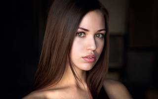 Woman long brown hair green - green eye free wallpaper