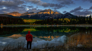 Lake mountains clouds hoodie sunset - reflective free wallpaper