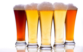 Beer glasses reflections stock photo - 2 d sprite free wallpaper for desktop