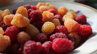 Colorful berries fruit stilllife closeup - berry free wallpaper