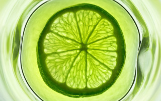 Lime slice glass water green - a glass of water free wallpaper
