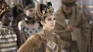 Woman costume green feather arabesque - promotional free wallpaper