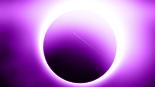 Purple eclipse blackhole raytraced night - a black hole in the center free wallpaper
