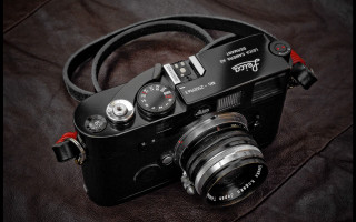 Camera leather strap table black - f 8 aperture free wallpaper for desktop