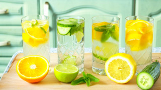 Wooden table glasses drinks fruit - dorothy coke free wallpaper