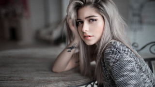 Elina karimova longhair blurry portrait - white hair free wallpaper