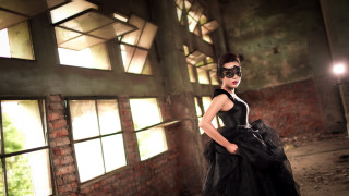 Woman black dress mask gothic - contemporary free wallpaper