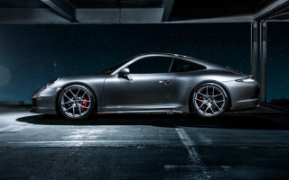 Silver sports car night stars - a parking garage free wallpaper