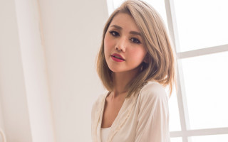 Woman redlipstick window portrait orphism - a red lipstick free wallpaper