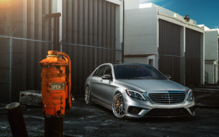 Silver car fire hydrant building - cinematic photography free wallpaper