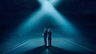 Couple road light symbolism poster - a couple of people free wallpaper