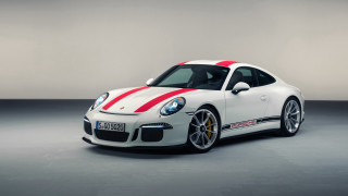 White red porsche studio rendering - a studio free wallpaper