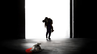 Man backpack doorway redball brokenshoe - movie poster free wallpaper
