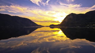Lake mountains sunset clouds reflections - artur grottger free wallpaper