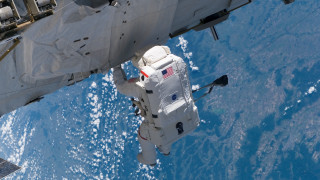 Space station shuttle earth horizon - a space station free wallpaper