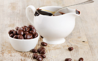 White pitcher coffee bowl beans - a spoon free wallpaper