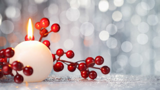 Candle red berry white holder - diffuse free wallpaper