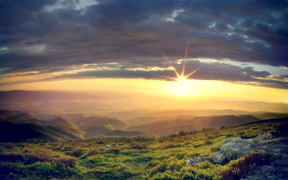 Sunset mountain valley clouds lights - a beautiful sunset over a mountain range free wallpaper for desktop