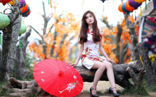 Woman red umbrella autumn cosplay - a red umbrella free wallpaper