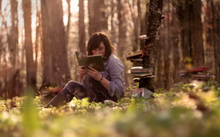 Woman woods reading smile books - storybook illustration free wallpaper