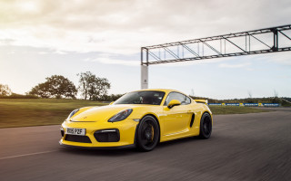 Yellow sports car road metal - a yellow sports car free wallpaper