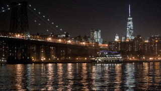 Boat bridge city night lights 2 - christo free wallpaper