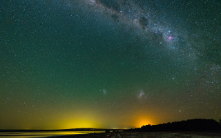 Night sky stars road hill - a night sky free wallpaper