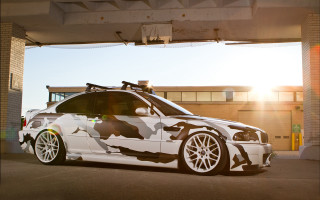 White car camouflage parking lot - matte finish free wallpaper for desktop