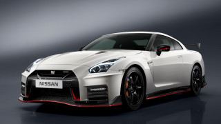 White nissan sports car red - a red stripe free wallpaper