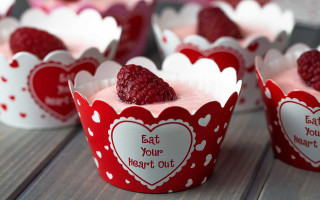 Cupcake closeup raspberries table other - annabel kidston free wallpaper