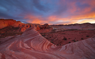 Desert sunset rock formation orange - a desert landscape free wallpaper for desktop