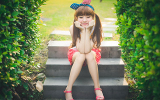 Girl stairs crossed bow floral - step free wallpaper