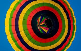 Colorful hot air balloon blue 2 - a colorful hot air balloon free wallpaper