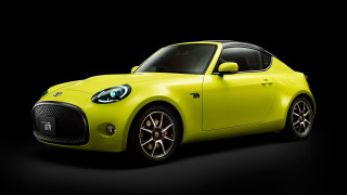 Yellow sports car dark room 15 - a yellow sports car free wallpaper