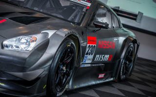 Nissan showroom checkered floor checkered - a showroom free wallpaper