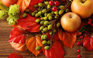 Table apples leaves pile wooden - a wooden table free wallpaper